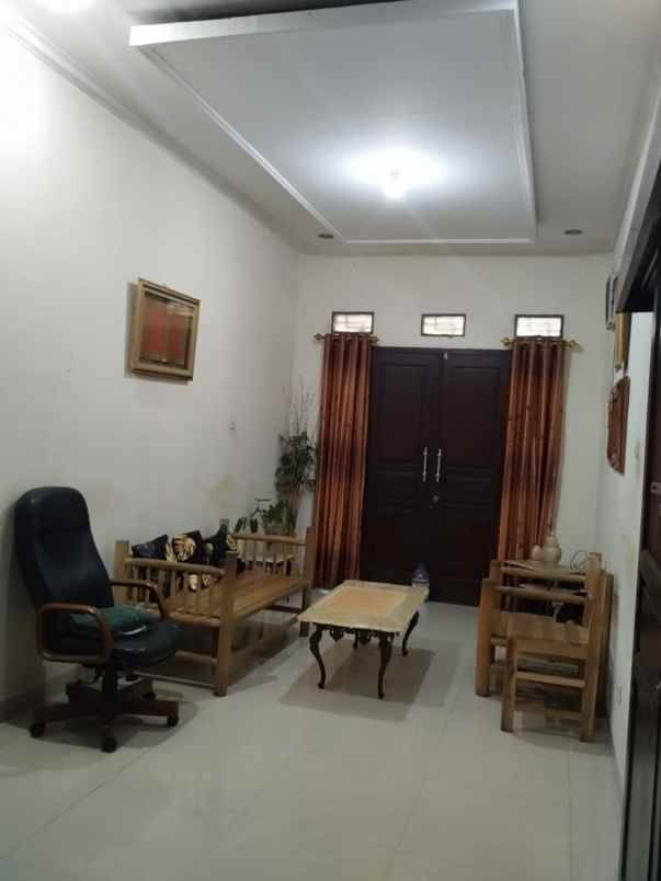 dijual rumah siap huni d pancoran mas depok
