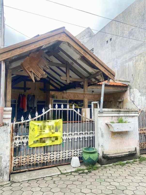 dijual rumah simo magerejo