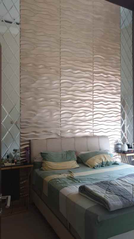 dijual rumah simpang darmo permai