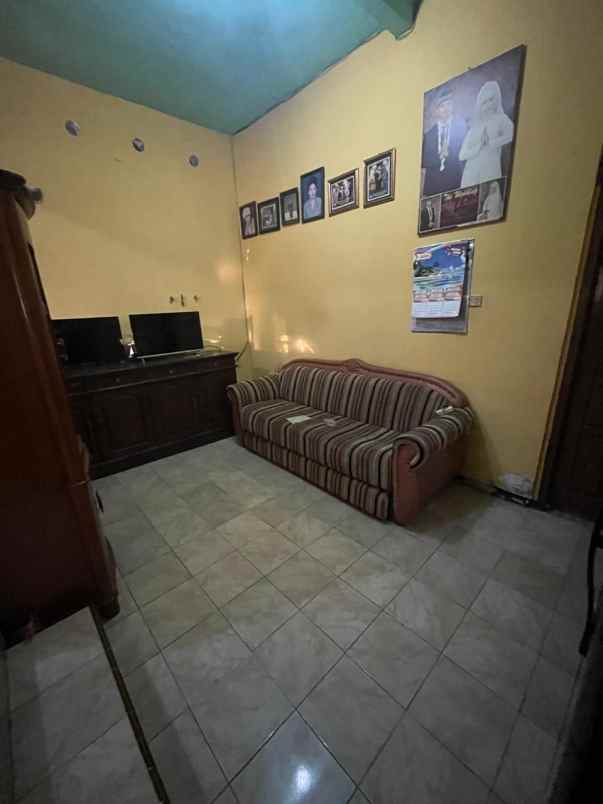 dijual rumah strategis di tuban kota