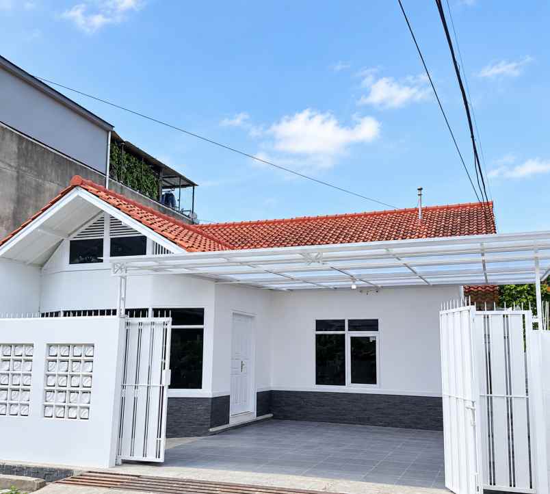dijual rumah strategis yaman