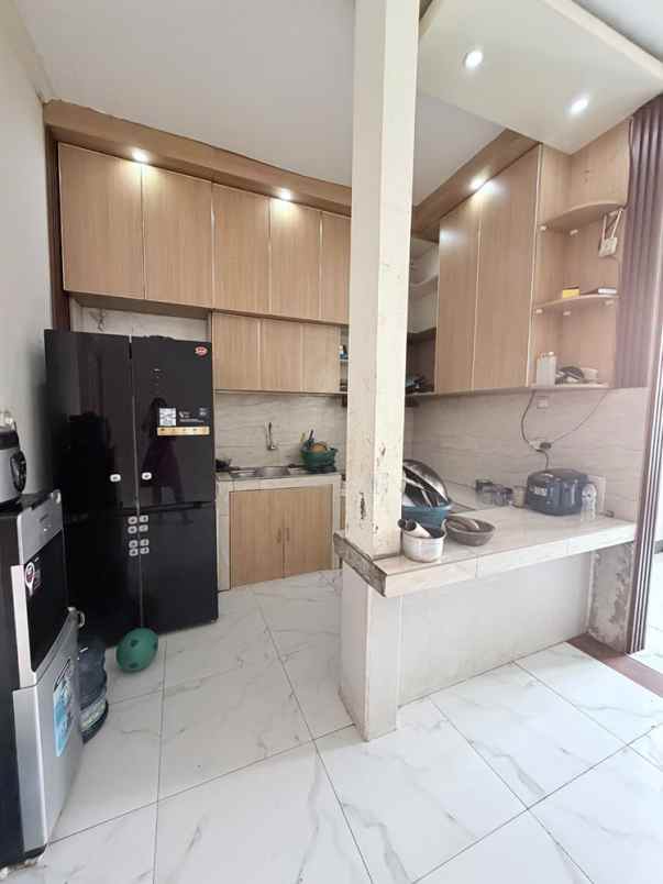 dijual rumah sumber sari