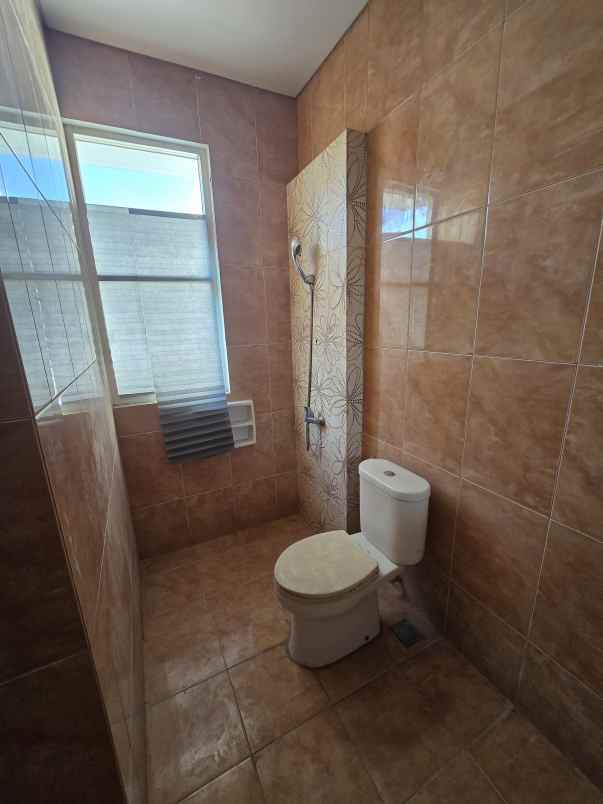 dijual rumah summarecin bekasi