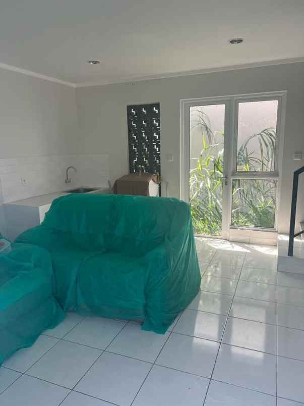 dijual rumah summarecon bandung