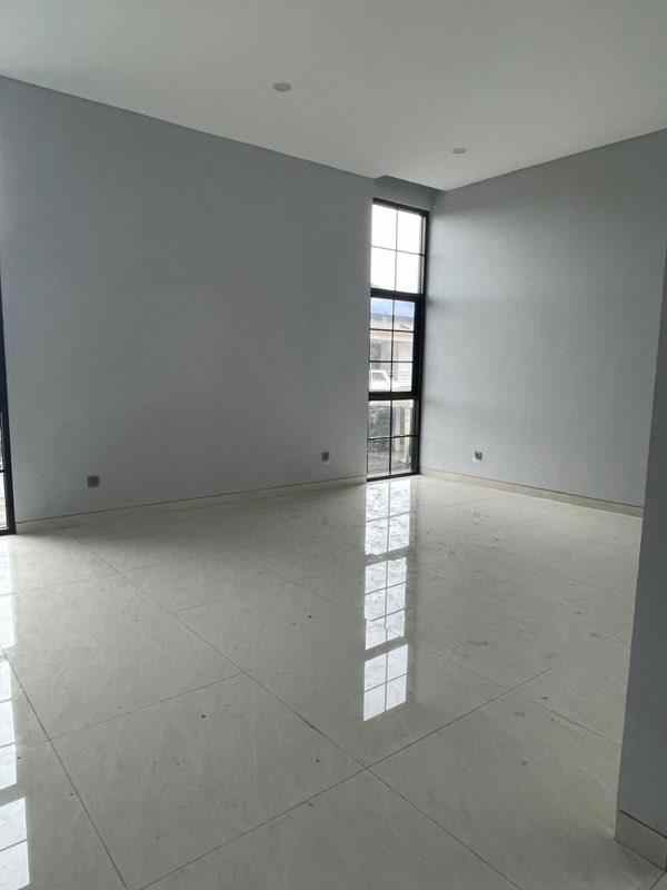 dijual rumah sutorejo indah