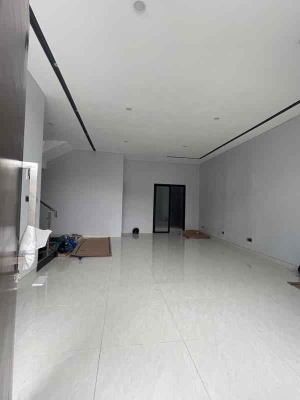 dijual rumah sutorejo indah