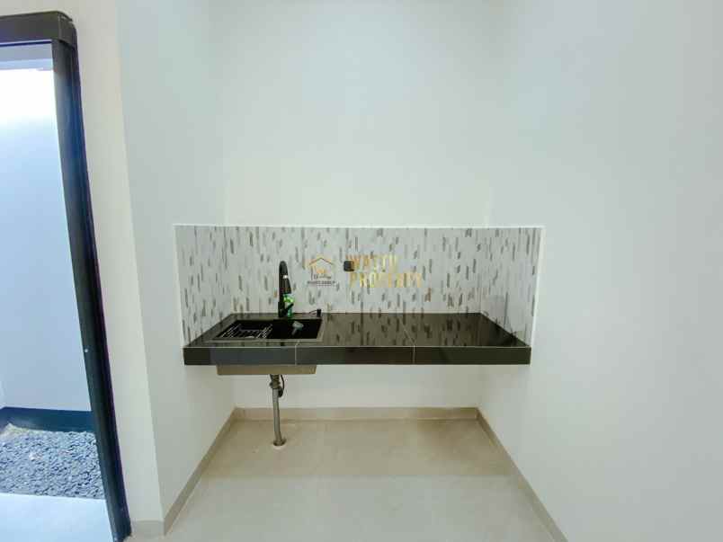 dijual rumah taman martani