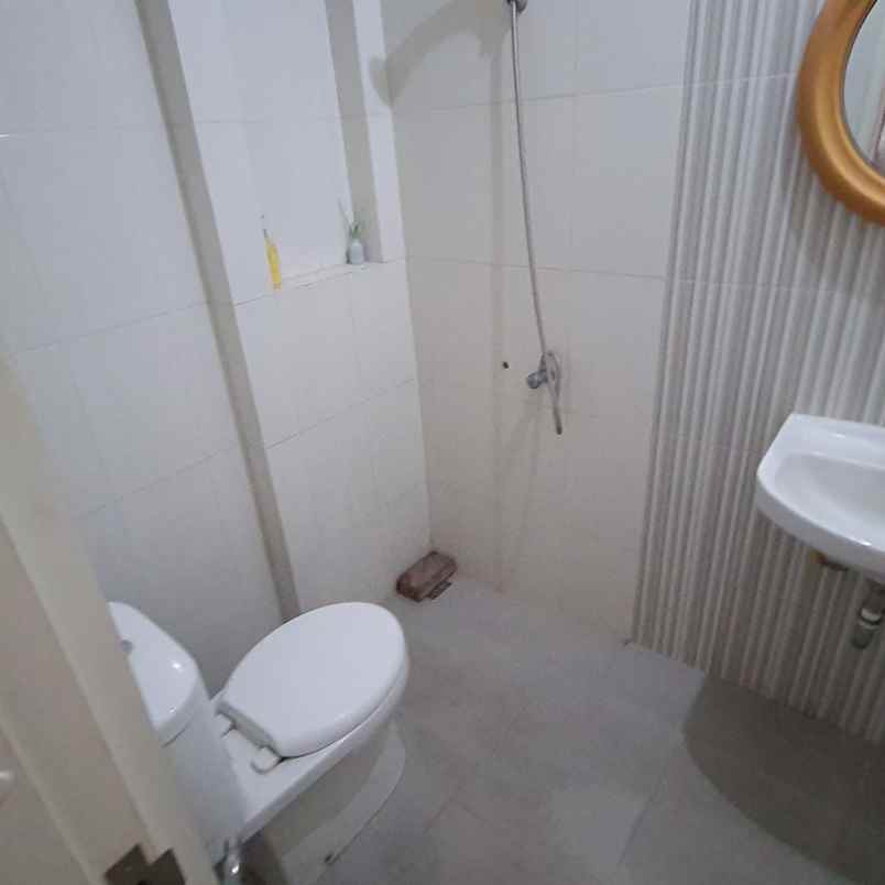 dijual rumah taman wisata