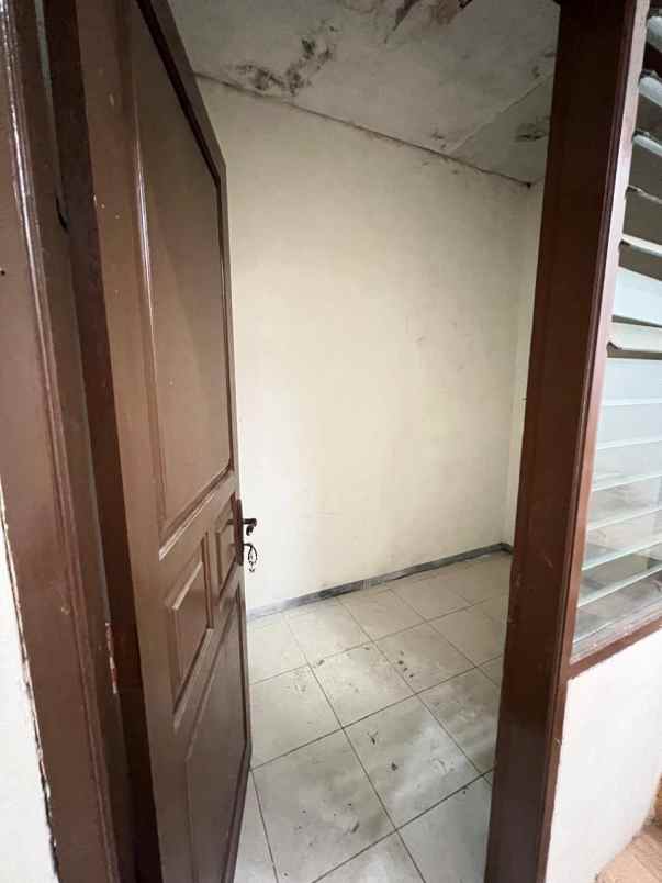 dijual rumah tambak dukuh surabaya