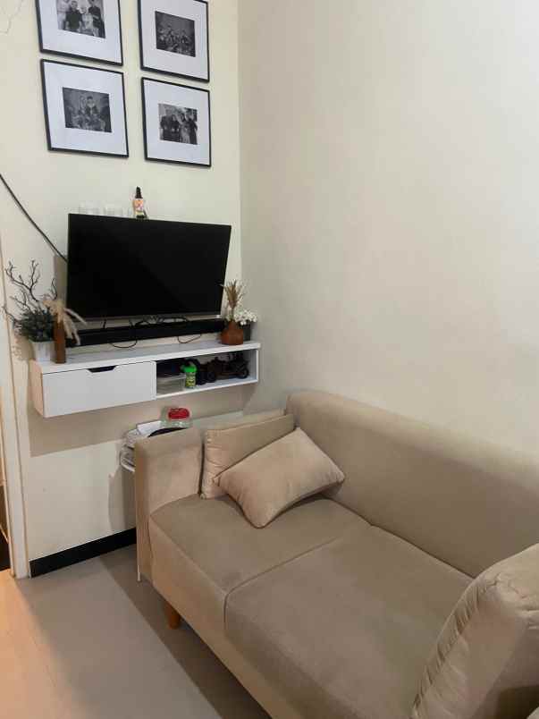 dijual rumah tasikmadu