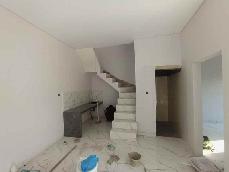 dijual rumah tegalrejo