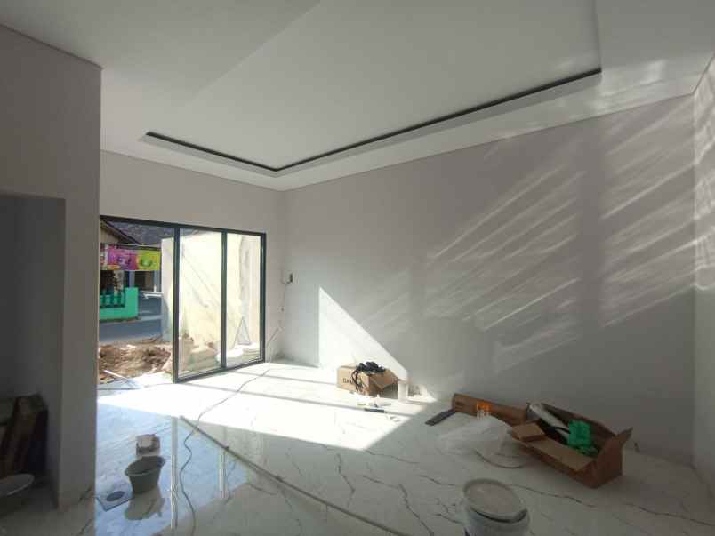 dijual rumah tegalrejo