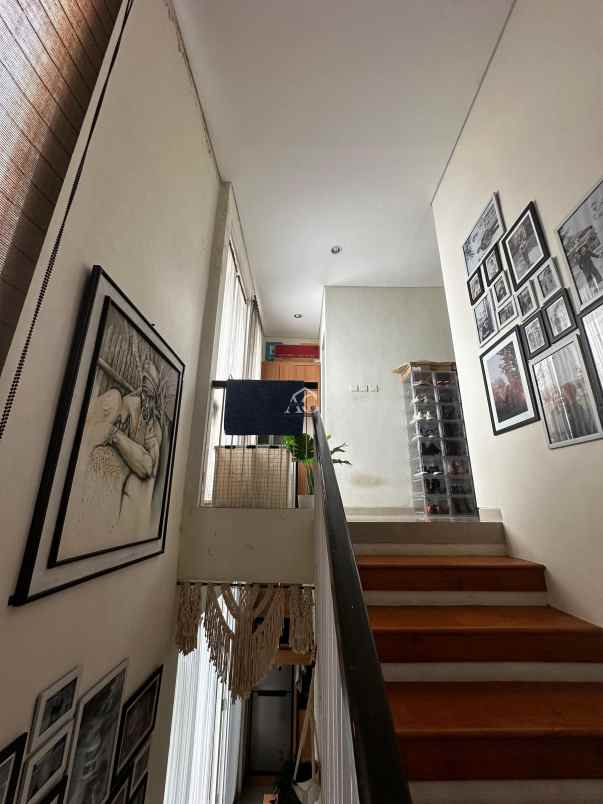 dijual rumah the oz residence