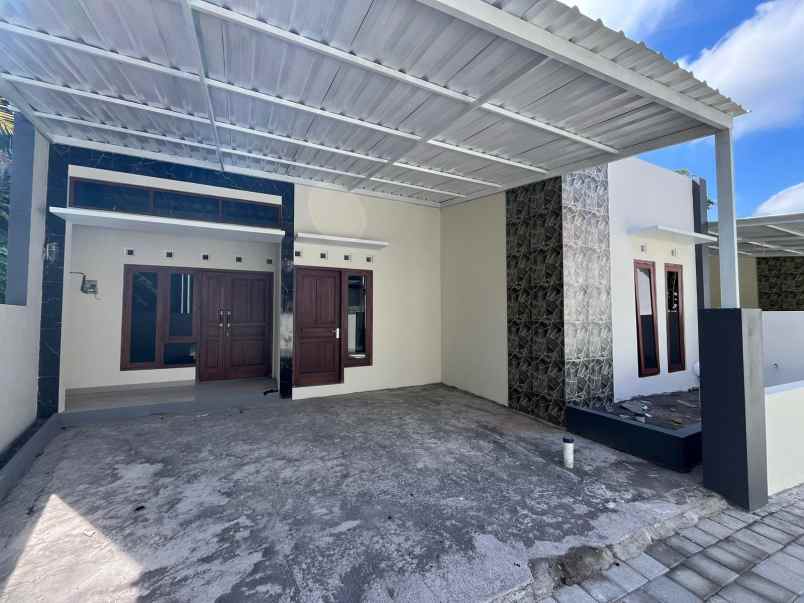 dijual rumah tirtoadi kec mlati