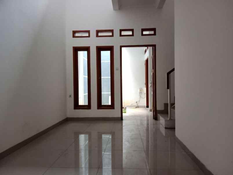 dijual rumah turangga buah batu bandung