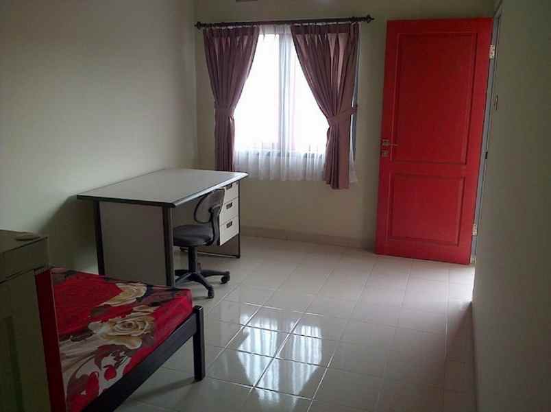 dijual rumah villa plus kost 11 kamar dekat unjani