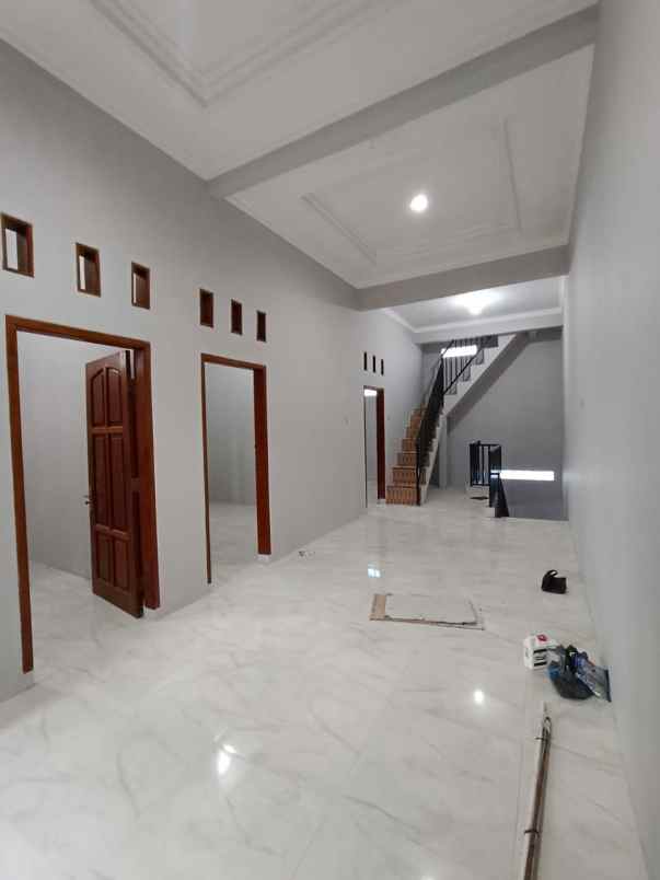 dijual rumah wisma asri 2