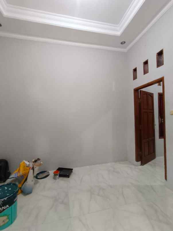 dijual rumah wisma asri 2