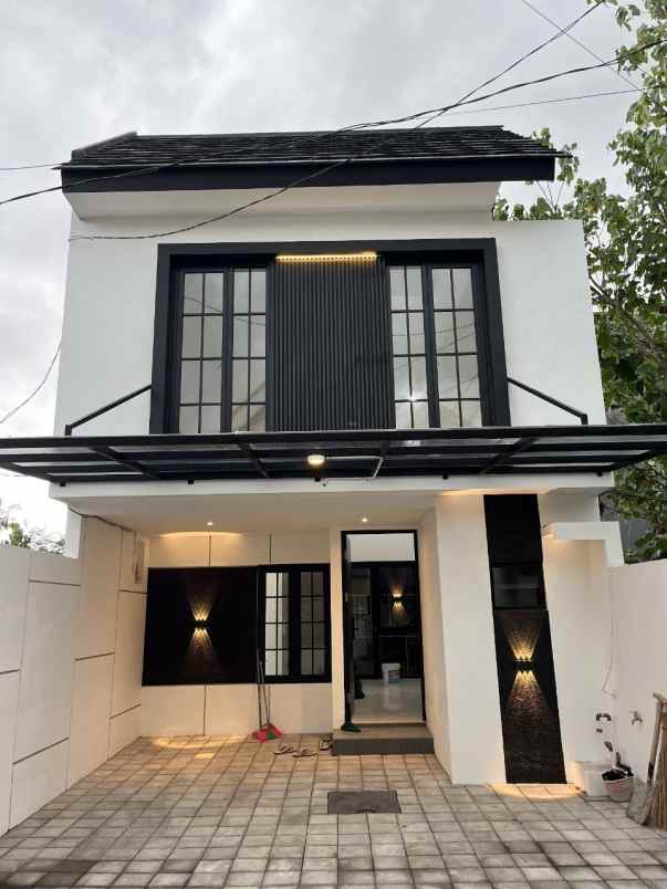 dijual rumah wisma tirta agung