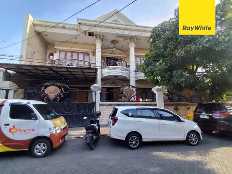 dijual rumah wiyung