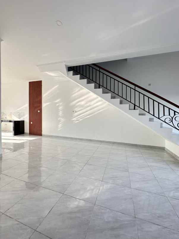 dijual rumah wonolelo