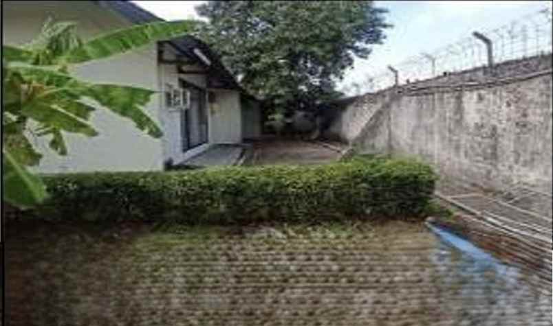 dijual tanah jalan gajah mada