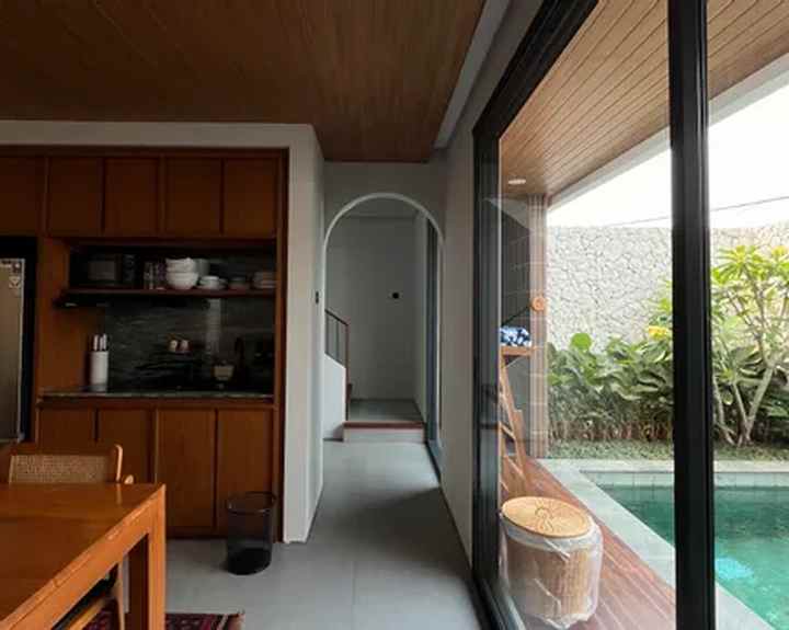 dijual villa cibeunying dago bandung