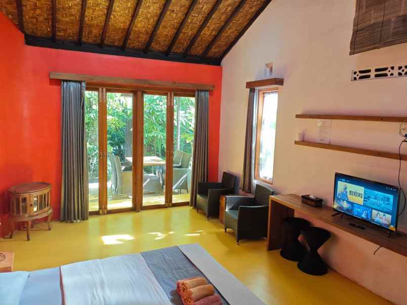 dijual villa jl ngadinegaran