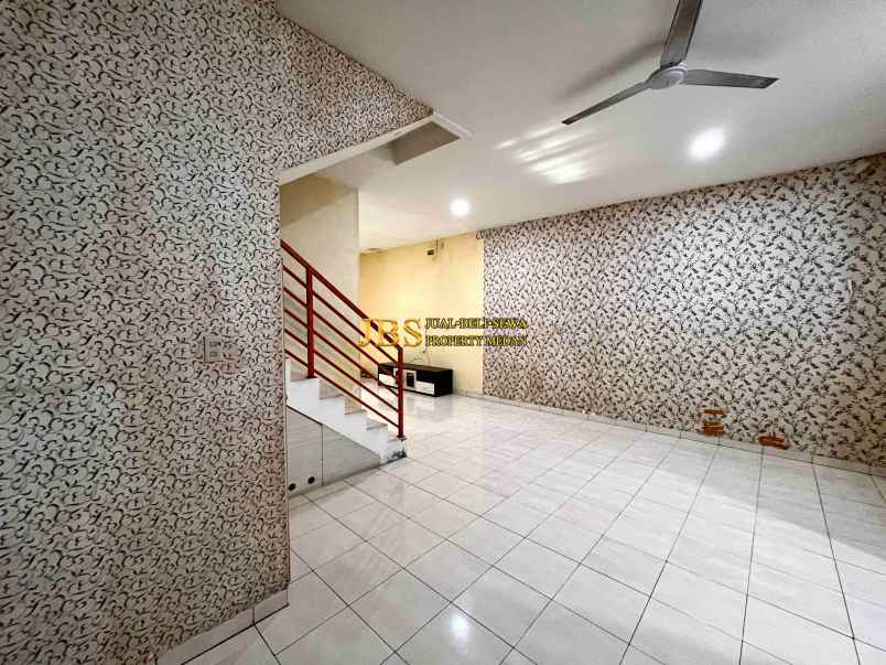 dijual villa komplek mutiara residence