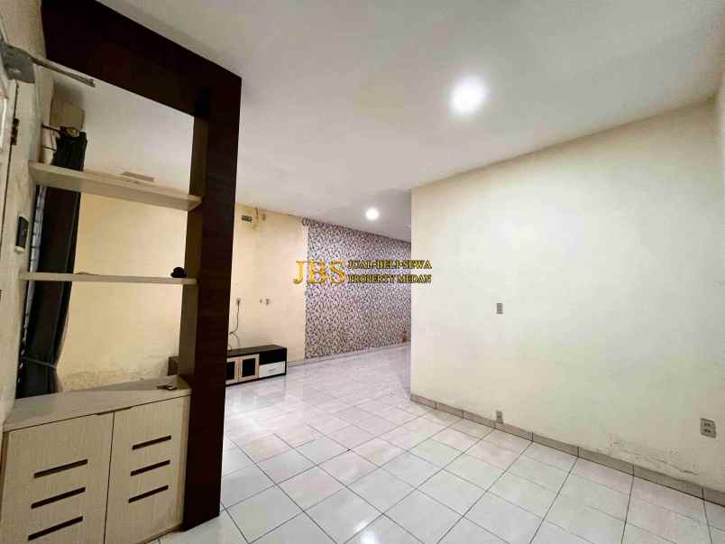 dijual villa komplek mutiara residence