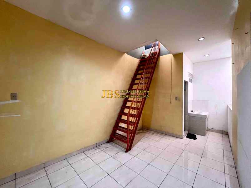 dijual villa komplek mutiara residence