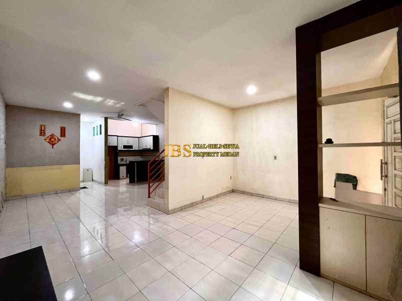 dijual villa komplek mutiara residence