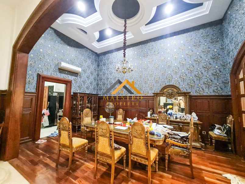 dijual villa komplek pati indah jalan