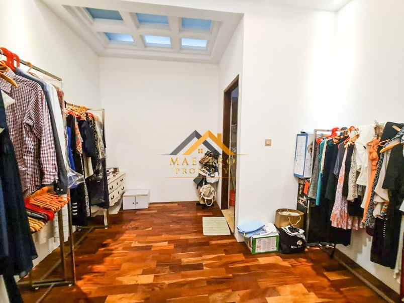 dijual villa komplek pati indah jalan