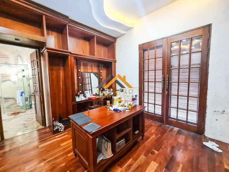 dijual villa komplek pati indah jalan