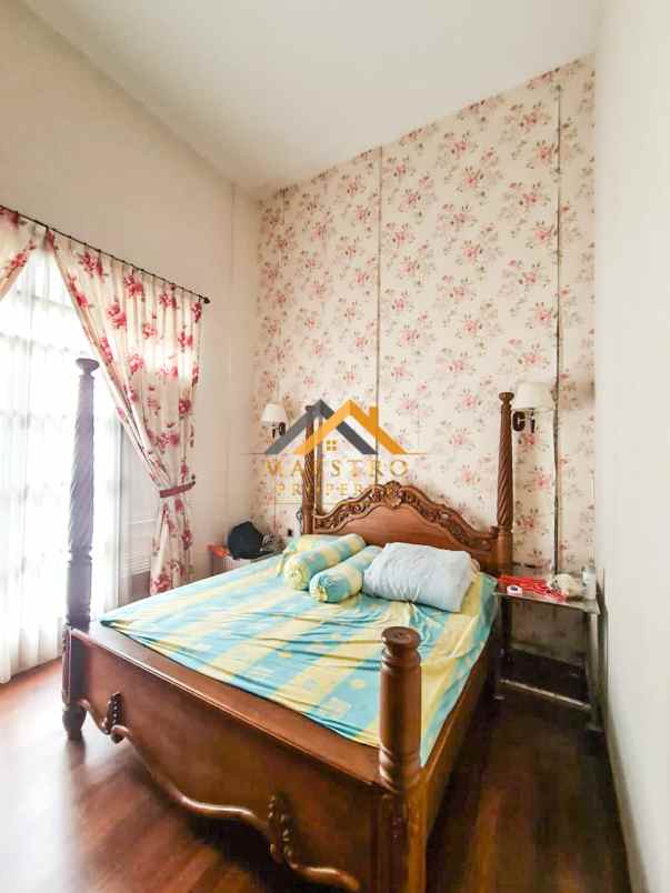 dijual villa komplek pati indah jalan