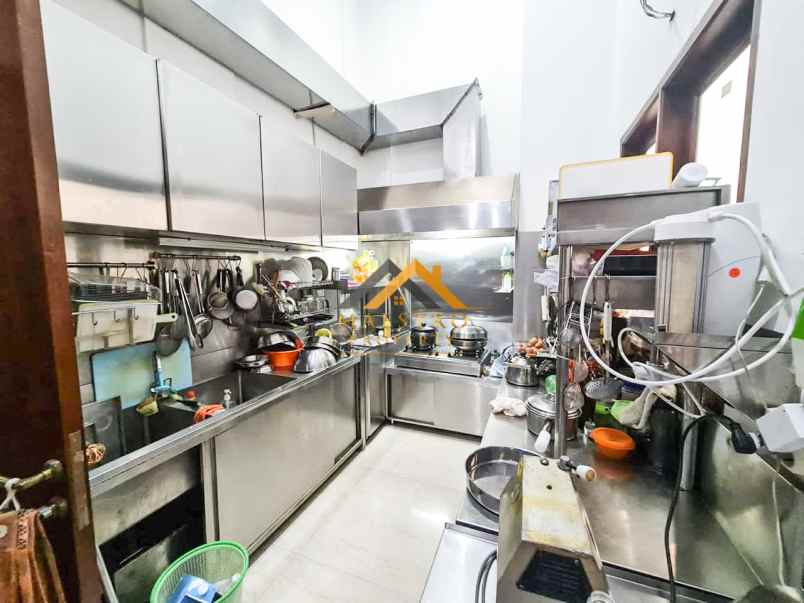 dijual villa komplek pati indah jalan