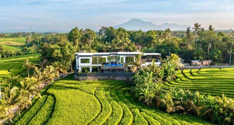 dijual villa selemadeg timur tabanan bali