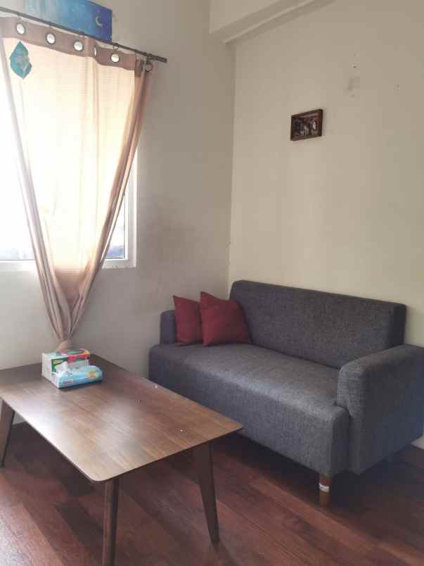 disewakan apartemen green pramuka city tower scarlet