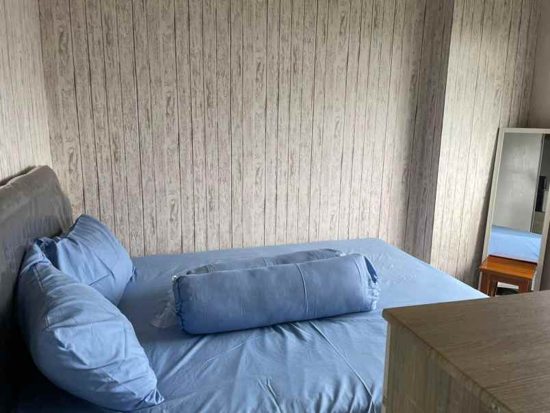 disewakan apartemen green pramuka city tower scarlet