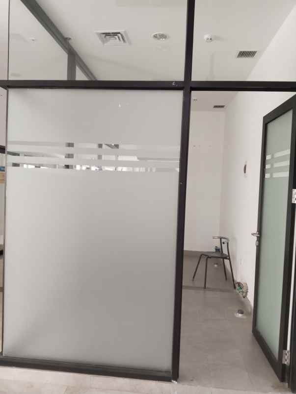 disewakan ruang usaha strategis jaktim