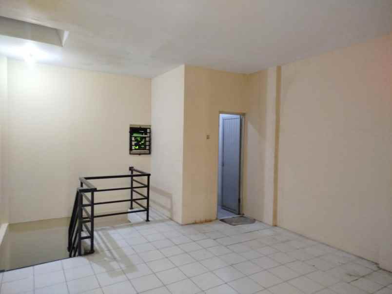 disewakan ruko 2 lantai siap huni dekat graha raya