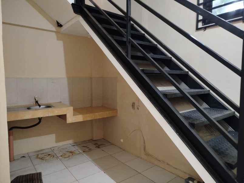 disewakan ruko 2 lantai siap huni dekat graha raya