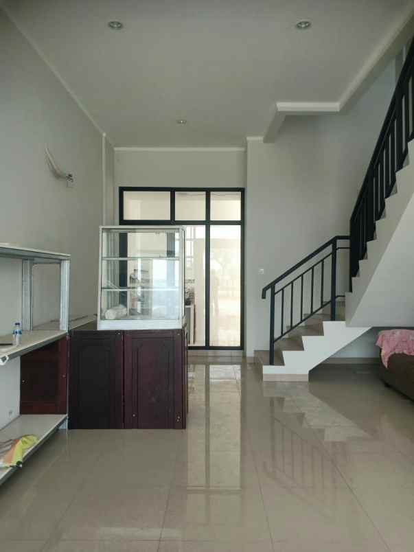 disewakan ruko gudang kantor summarecon crown gading