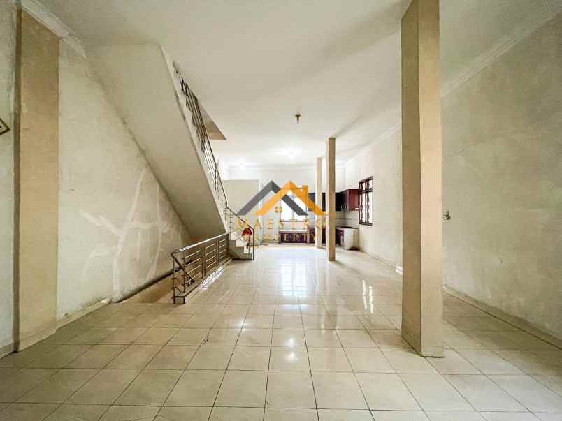 disewakan ruko hook jalan ansari dekat jl m h thamrin