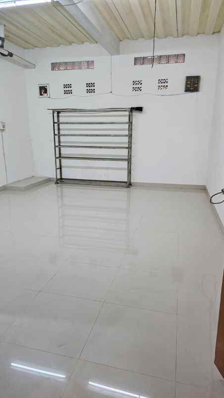 disewakan ruko tki 2