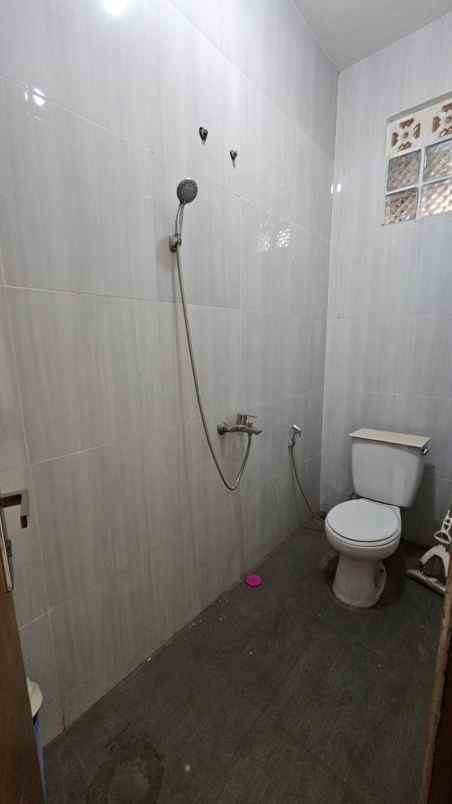 disewakan ruko tki 2