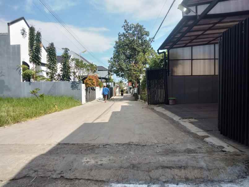 disewakan rumah bukit sariwangi