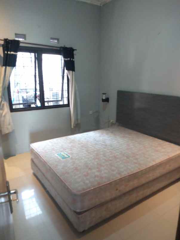 disewakan rumah bukit sariwangi