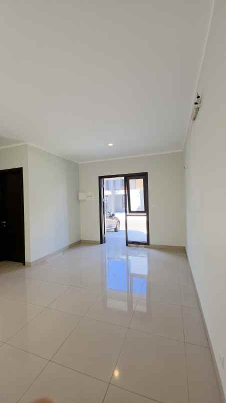 disewakan rumah cluster regia summarecon